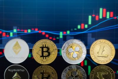 These 3 Crypto Stocks Could Get a Bump as Dollar Trust Weakens