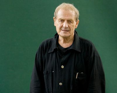 ‘The man who came to read the metre’: Yorkshire poet Tony Harrison was the National Theatre bard