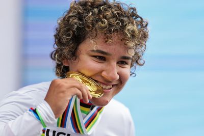 Spanish phenomenon Paula Ostiz takes long-awaited junior world title before turning pro with Movistar