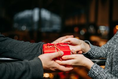 Could A Casual Gift to a Neighbor Create Legal Trouble?