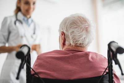 Medicare’s AI Could Deny the Pain Treatment Your Doctor Prescribes