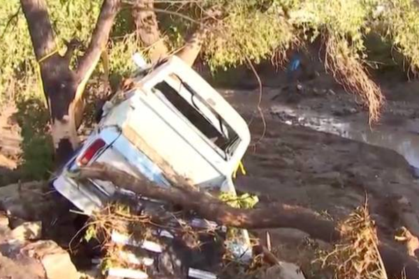 At least 4 dead and more still missing as devastating flash floods hit Arizona