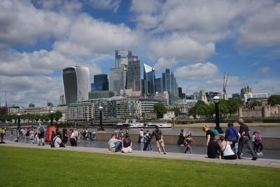 London weather: Capital to bask in days of autumn sunshine with no rain forecast