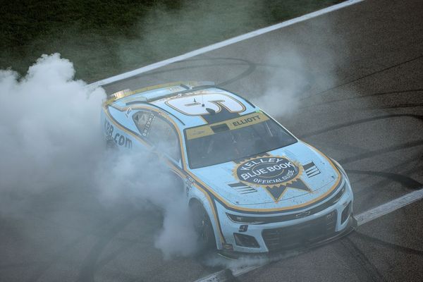 Hamlin and Wallace tangle as Elliott takes shock NASCAR Cup win at Kansas