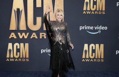 Dolly Parton postpones Las Vegas residency due to 'health issues' that require 'a few procedures'