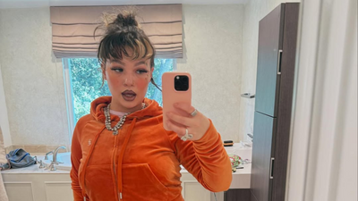 What Happened to Lola Young? British Singer Collapses Onstage: Internet Theories and How She's Doing Now