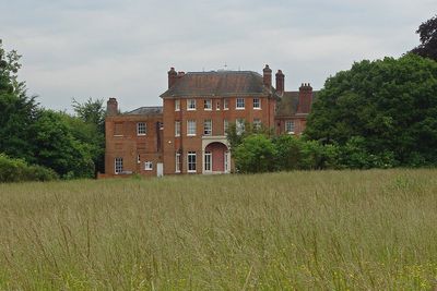 Dog walker reacts with anger to no-go zone around William and Kate’s new home in Windsor