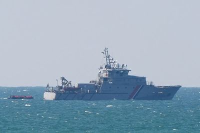 Migrants attempt longer Channel crossing after recent deaths