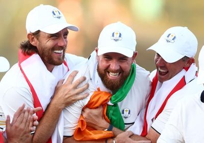 Lowry steps out of McIlroy’s shadow to play leading man on biggest stage