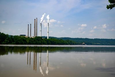 Trump administration spending $625m to revive dying coal industry