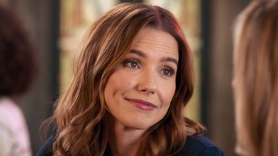 Grey’s Anatomy Showrunner Comments On Sophia Bush Possibly Returning In Season 22, And I Have Thoughts