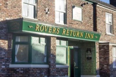 Coronation Street bags biggest prize at 2025 Inside Soap awards