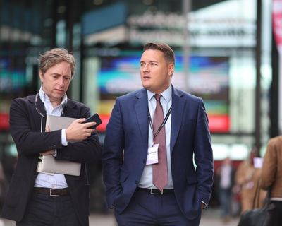 Labour to tackle care sector crisis in England with pay increase and new negotiating body