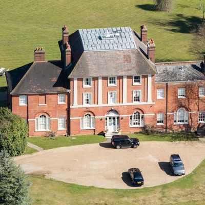 Updated Security Measures Around Prince William and Kate Middleton's New Home Are a "Kick in the Teeth" to Local Residents