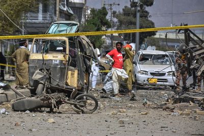 A car bombing outside a Pakistani security force headquarters kills at least 8 people