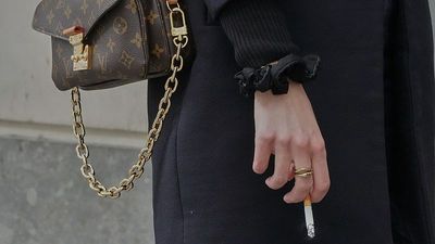 Cigarette break: French car-sharing service fuels cheaper cross-border shopping