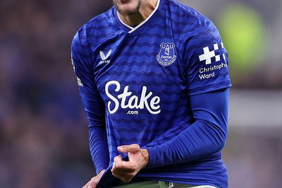 Mark Clattenburg backs Kiernan Dewsbury-Hall after Everton star hits out at ‘mind-boggling’ referee decisions