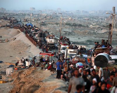 Trump gives Hamas ‘three or four days’ to respond to his peace plan for Gaza