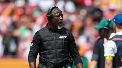 Aaron Glenn Tore Into Jets in Locker Room After Mistake-Filled Loss