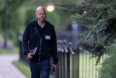 Spotify founder Daniel Ek once said he was the ‘least powerful person’ at the company. Here’s how he built it into a $145 billion music empire