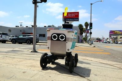 Serve Robotics Brings Autonomous Deliveries To Chicago With Uber Eats