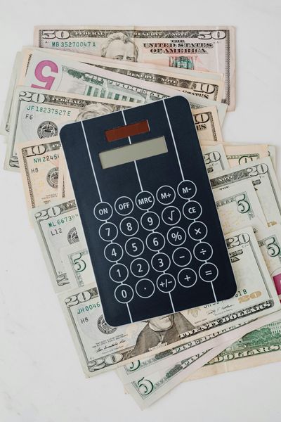 10 Weird Grocery Store Habits That Can Save You Money