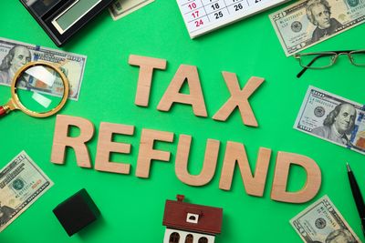 7 Strange Things People Waste Tax Refunds On