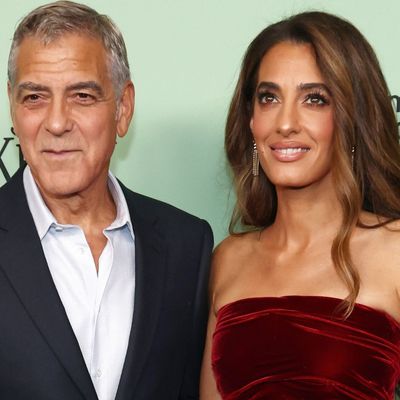 Amal Clooney Kick-Starts Velvet Dress Season Early in Oscar de la Renta and $28,000 Cartier Earrings