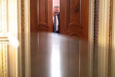 Capitol Lens | On reflection - Roll Call