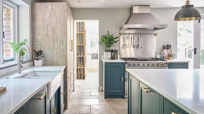 Organizing a kitchen like a pro in 6 steps – and 35 ideas to get yours in the best shape ever ahead of a busy hosting season
