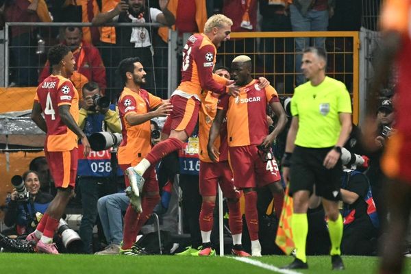 Liverpool Lose To Galatasaray In Champions League, Chelsea Beat Mourinho's Benfica