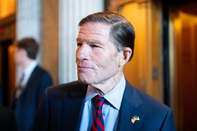 Democrats appeal to GOP for lawmaker response to Comey case - Roll Call