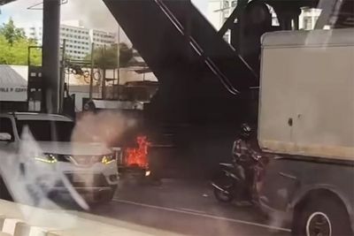 Young man sets himself on fire in Bangkok