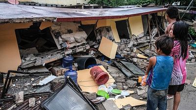 Powerful 6.9-magnitude earthquake hits central Philippines, killing at least 69 people