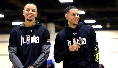 Seth Curry Joins Steph Curry on Warriors: Contract Details, Career Stats, and Teams He Played For