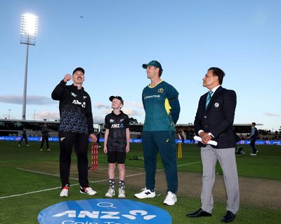 Ruthless Australia crush New Zealand by six wickets in first T20I