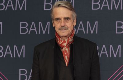 Jeremy Irons cast as villain in Highlander remake
