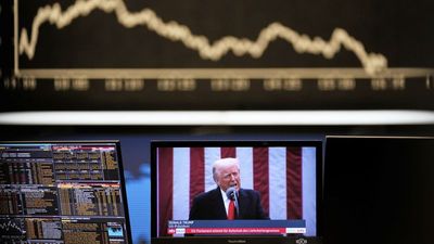 US shutdown: Gold hits record while world markets show mixed sentiment