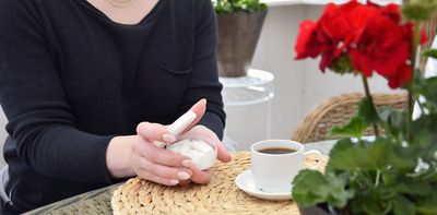 Caffeine pouches deliver a fast hit – and hidden risks