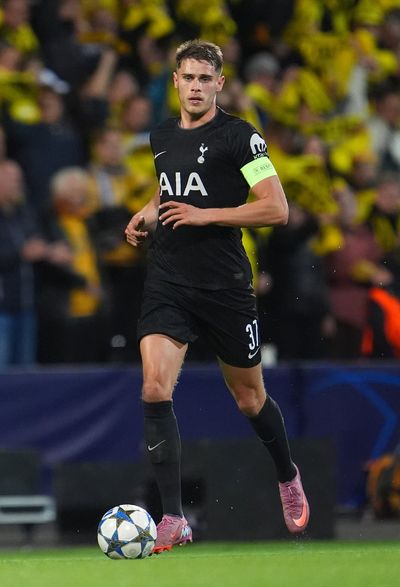 Tottenham: Thomas Frank to announce new-look Spurs leadership group after dropping Micky van de Ven hint