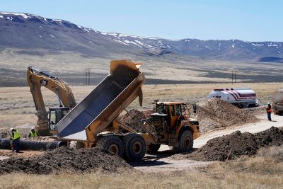US takes a minority stake company operating one of world's largest lithium mines in Nevada