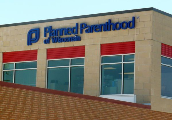 Wisconsin Planned Parenthood clinics pause abortion services amid funding crisis