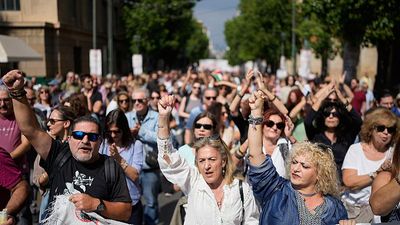 Athens paralyzed by general strike against new labor laws