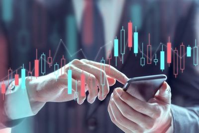 S&P 500 Enters Its Best Quarter Of The Year: 5 Stocks To Watch This Month