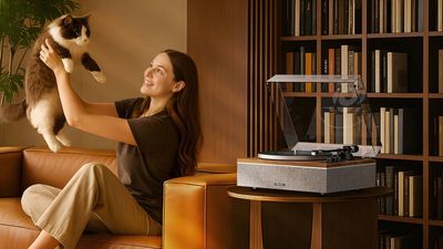 With retro looks and four speakers, this turntable is the epitome of vinyl's comeback story