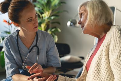 Health Symptoms You’re Ignoring That Doctors Will Regret Later