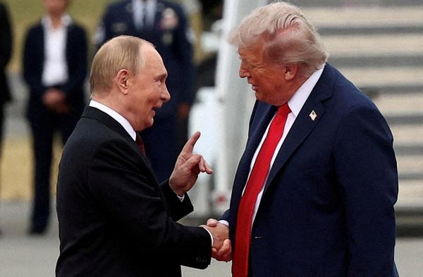 Democrats liken Trump to Putin after call to use US cities for military training