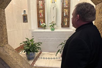 St. Thérèse’s relics begin tour of US with stop at Michigan parish named for beloved French nun