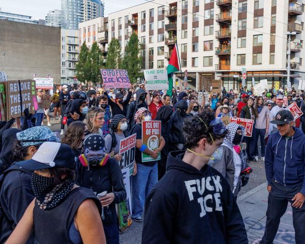 Trump falsely claims that national guard troops are ‘in place’ in Portland
