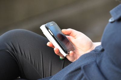 Texts to parents highlighting missed school days help improve attendance – study